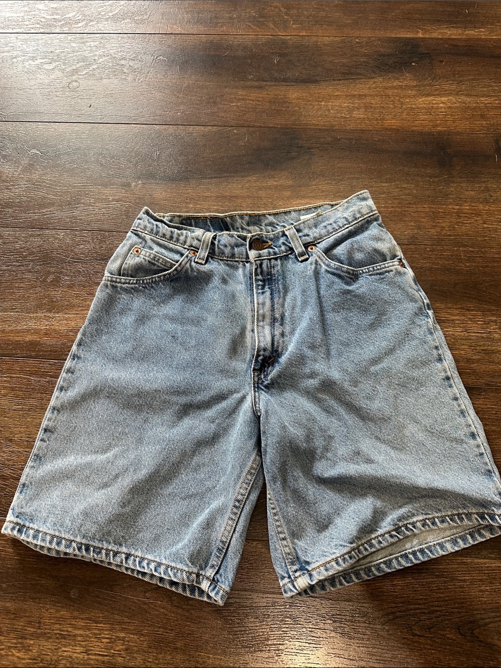 Juniors vintage Levi’s 950 Light Blue Denim Shorts